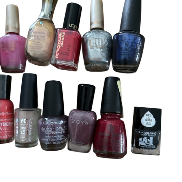 Bundle of 16 Assorted Nail Polish Collection - Picture 4 of 5